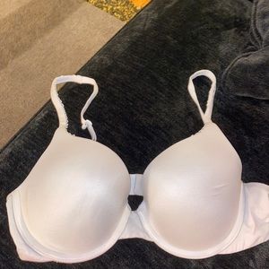 Victoria secret white push up bra size 34c